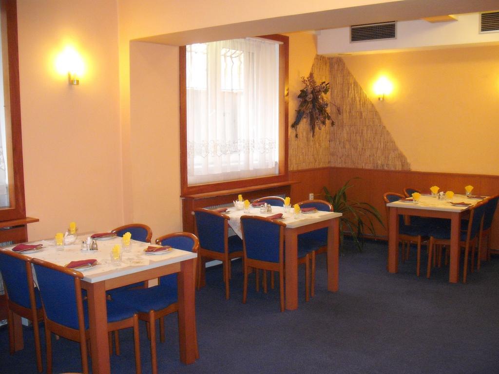 Hotel Forman Mlada Boleslav Bagian luar foto