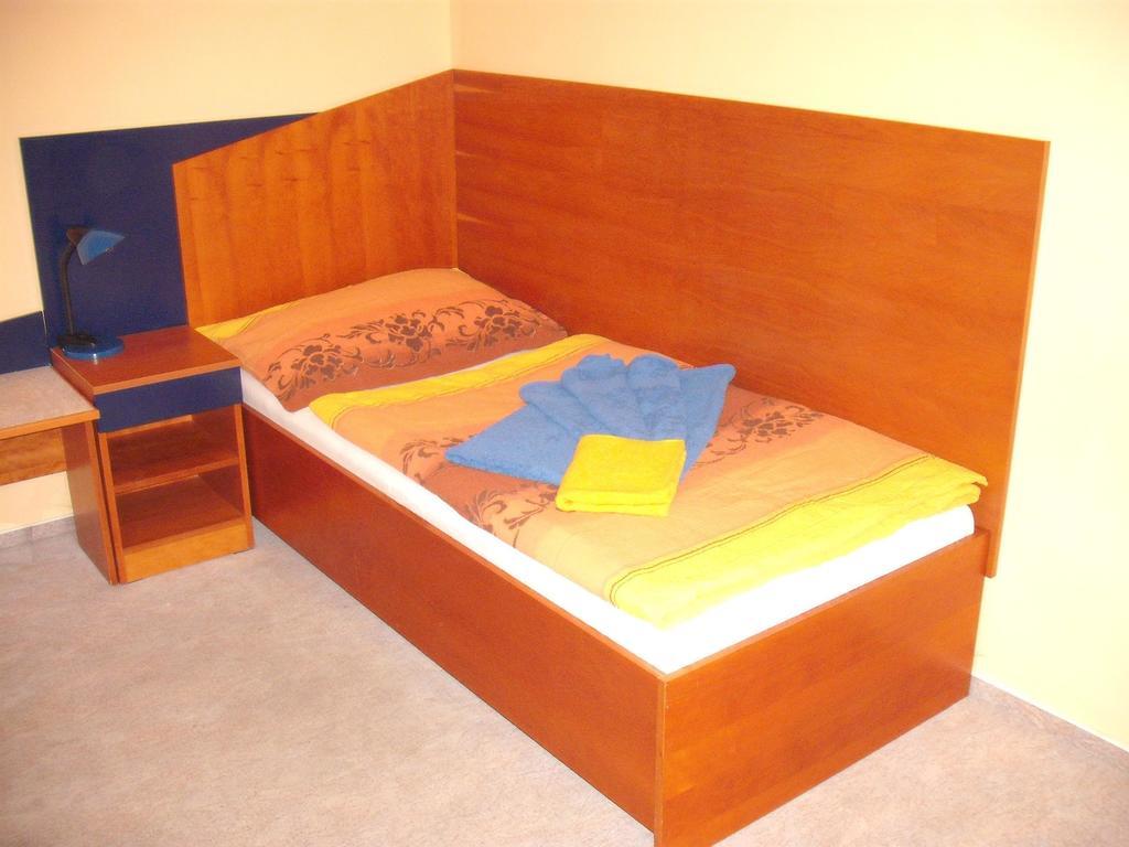 Hotel Forman Mlada Boleslav Ruang foto